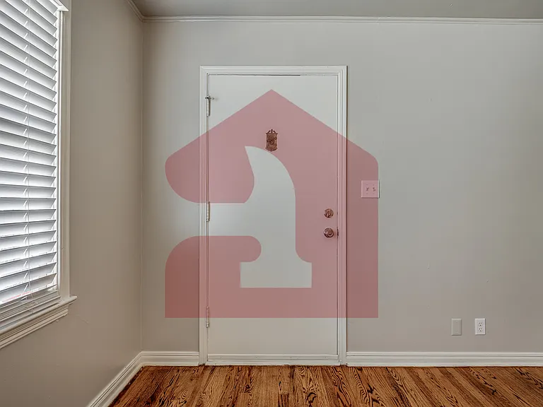 2104 Churchill Way — Photo 5