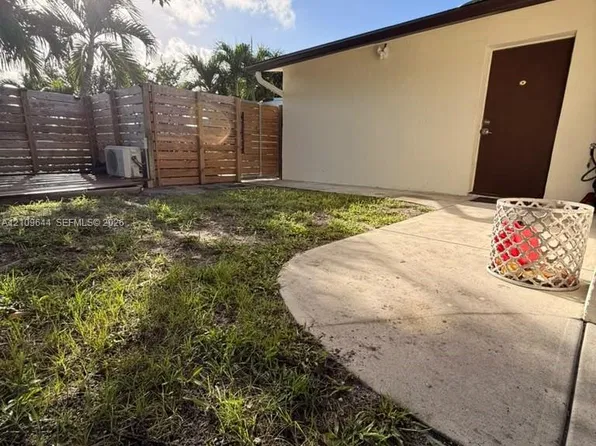 1881 SW 42nd Ter #2, Fort Lauderdale, FL 33317
