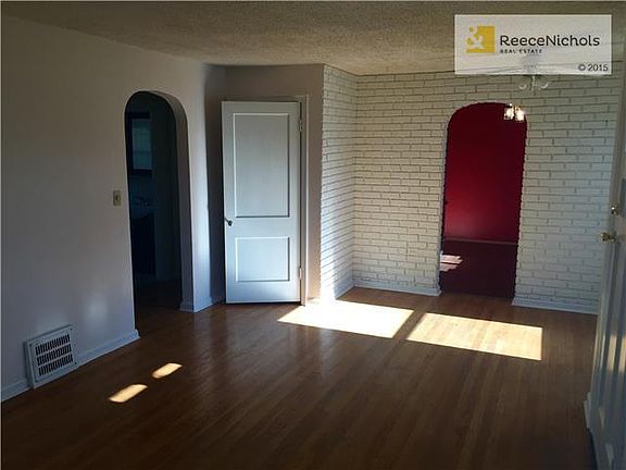2nd image of 5520 W 50th Ter
