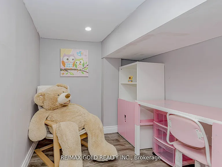 39 Chesterwood Cres — Photo 45