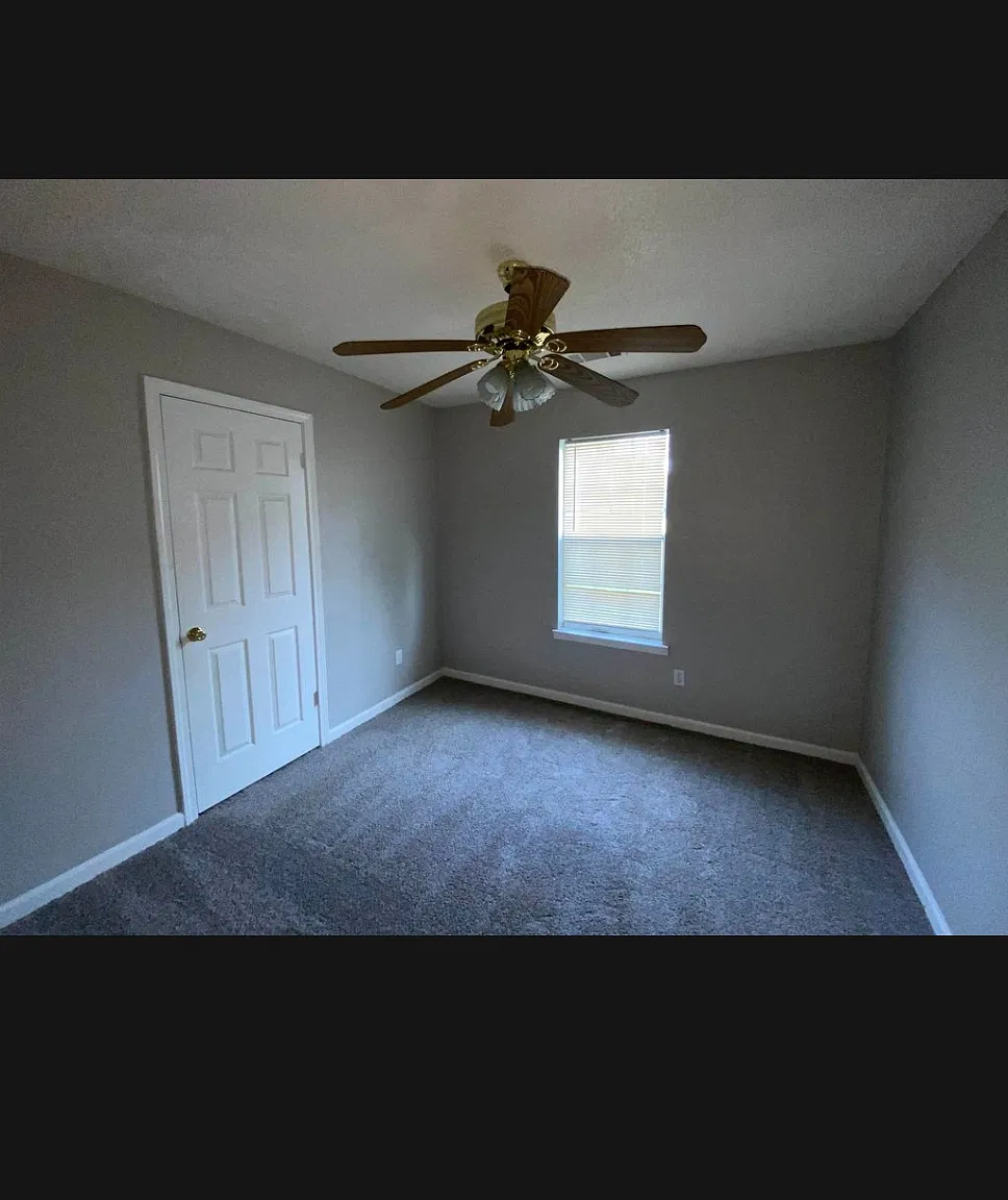 3 bed, 1294 sqft, $1,200 — Photo 2