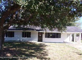 916 Miller Dr, Clarksdale, MS 38614