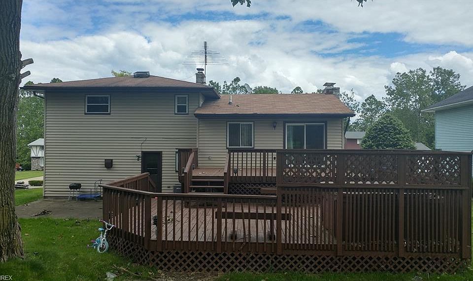 2nd image of 7242 Hyannis Dr