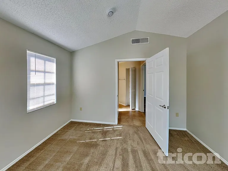 4944 Harbor Woods Dr — Photo 7
