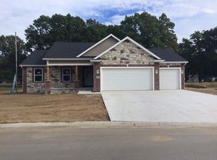 57428 Charlie Dr, Elkhart, IN 46517