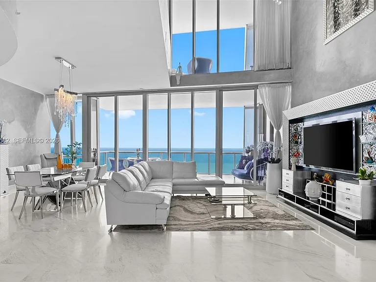 17121 Collins Ave #Penthouse 4406 — Photo 3