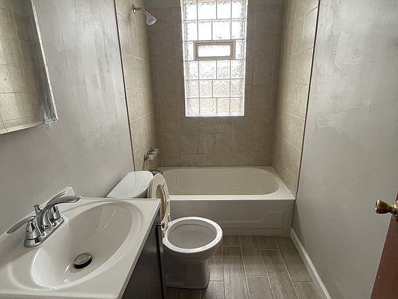 5th image of 3601 Ivy St APT 3