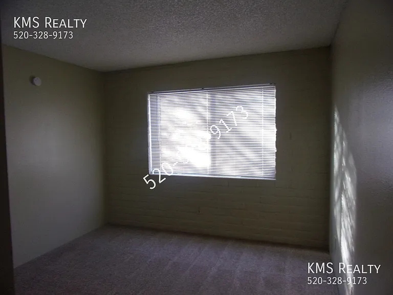 6609 E Calle Alegria #C — Photo 12
