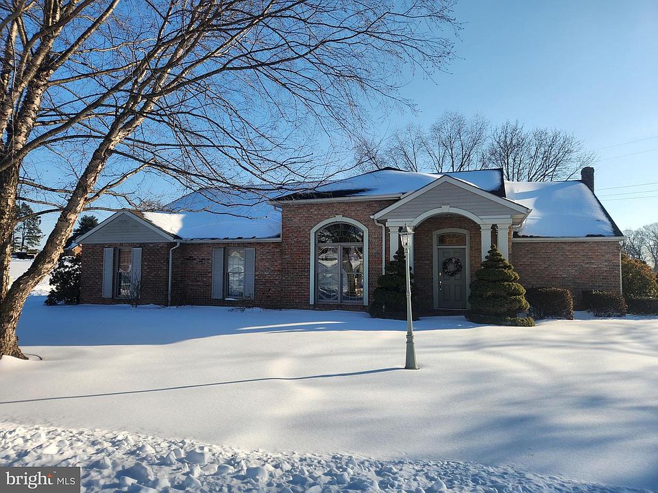 1st image of 33 Tara Dr