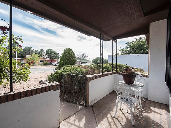 5th image of 6023 Downey St NE