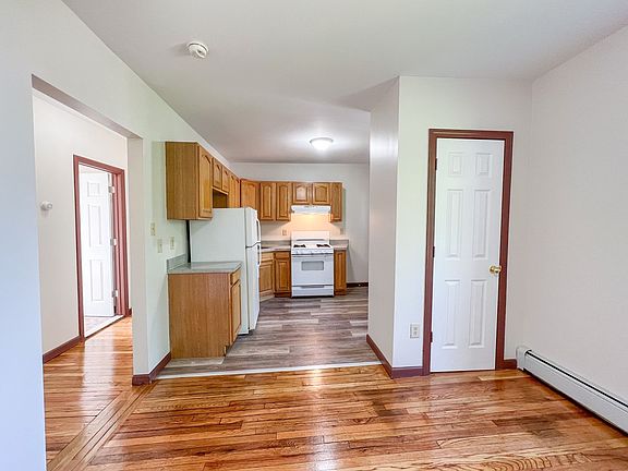 5th image of 15 Dorothy St #15B1