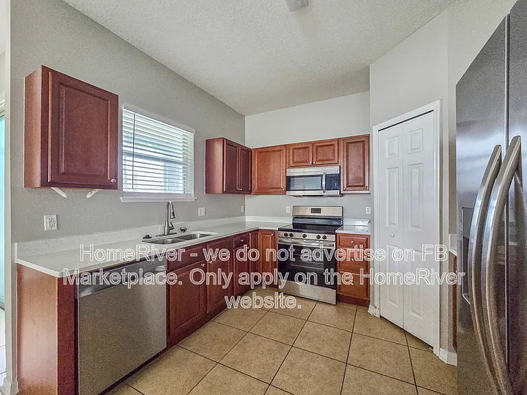 1801 Hoofprint Ct — Photo 8