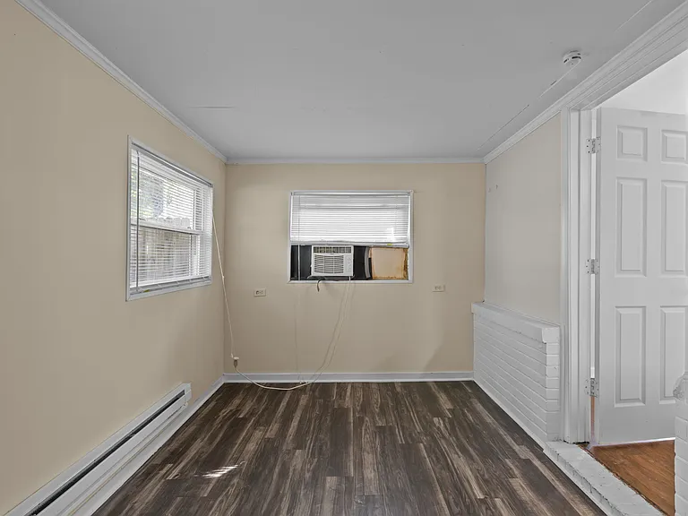 1708 W 48th St — Photo 17
