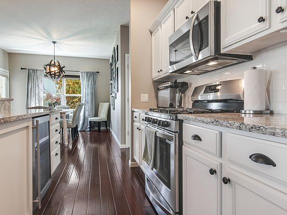 5th image of 4103 Stoneridge Dr