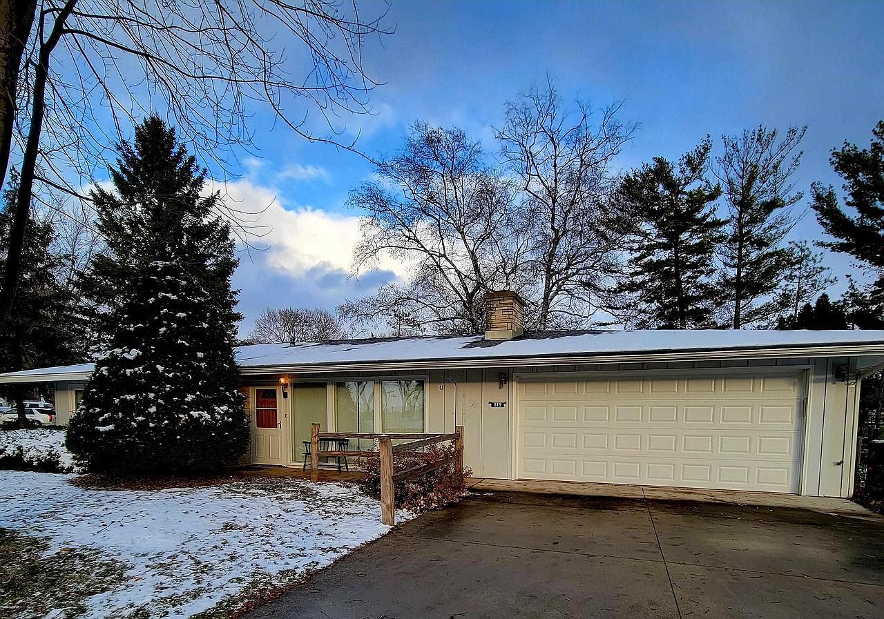 819 May St, Beaver Dam, WI 53916 Zillow