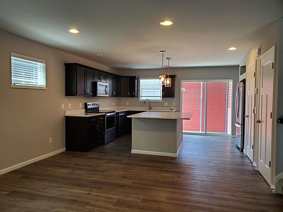 4th image of 6130 Driscoll Dr #D