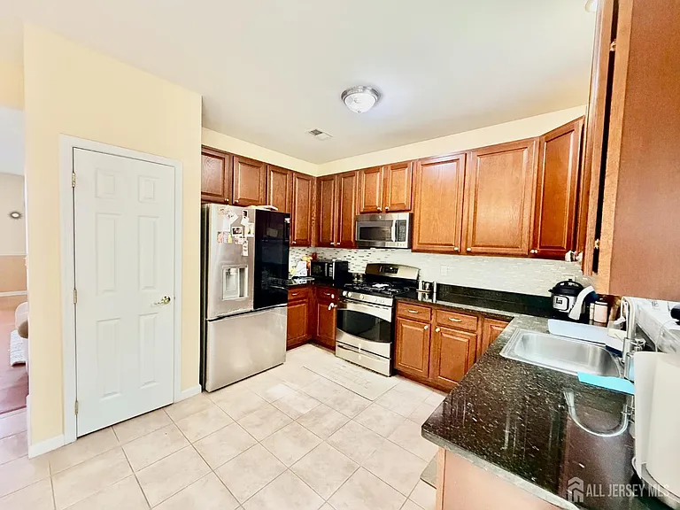 247 Morning Glory Dr — Photo 7