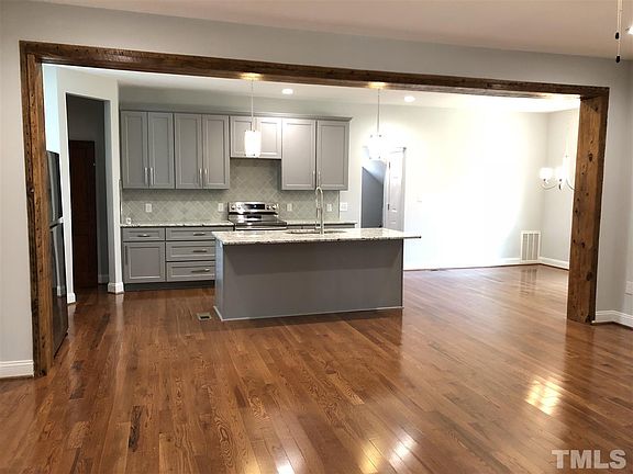 3rd image of 1307 Fay St