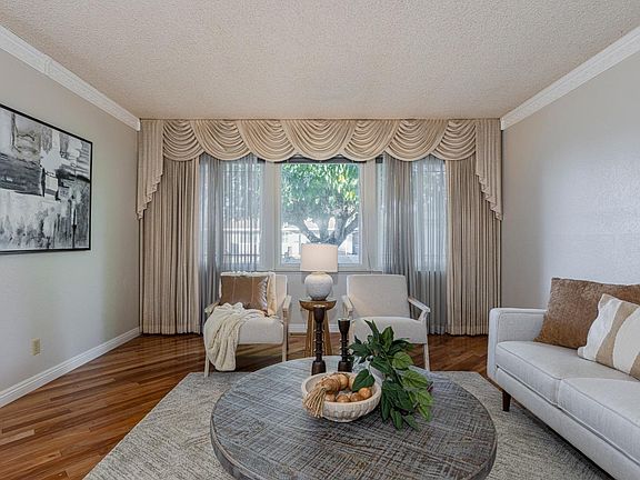 4th image of 923 Santa Dorotea Circle