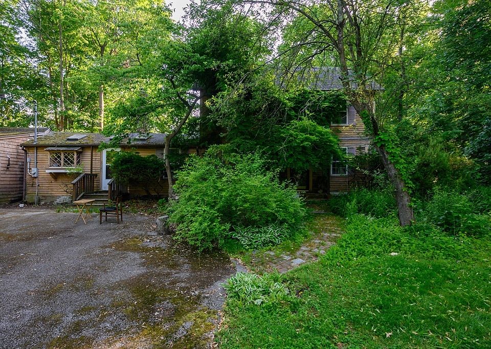 1st image of 60 Thaxter St