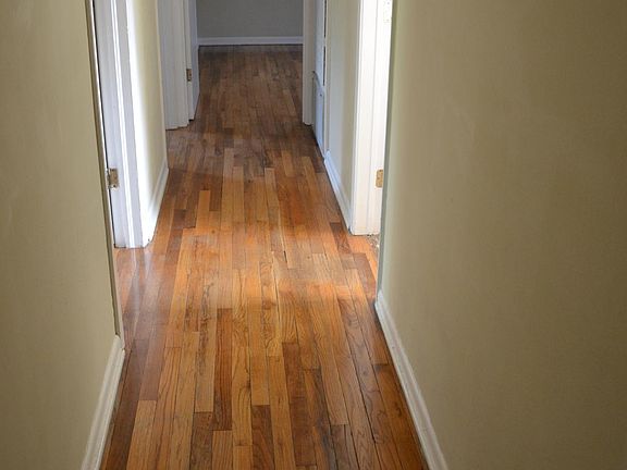5th image of 11606 Tedford St