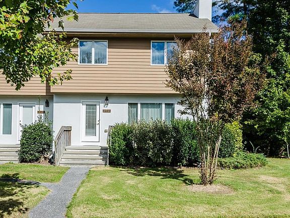 2nd image of 752 Bayberry Cir