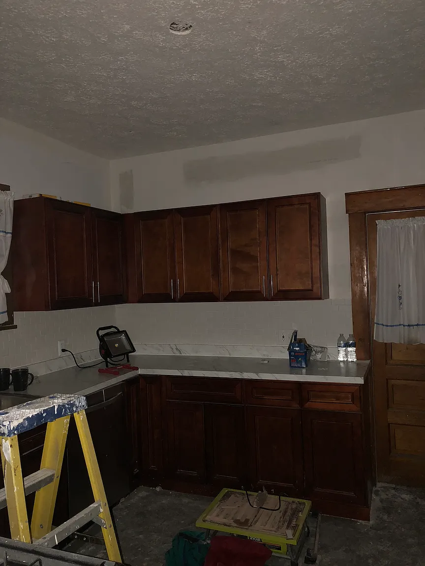 1523 Lakewood Ave photo 1