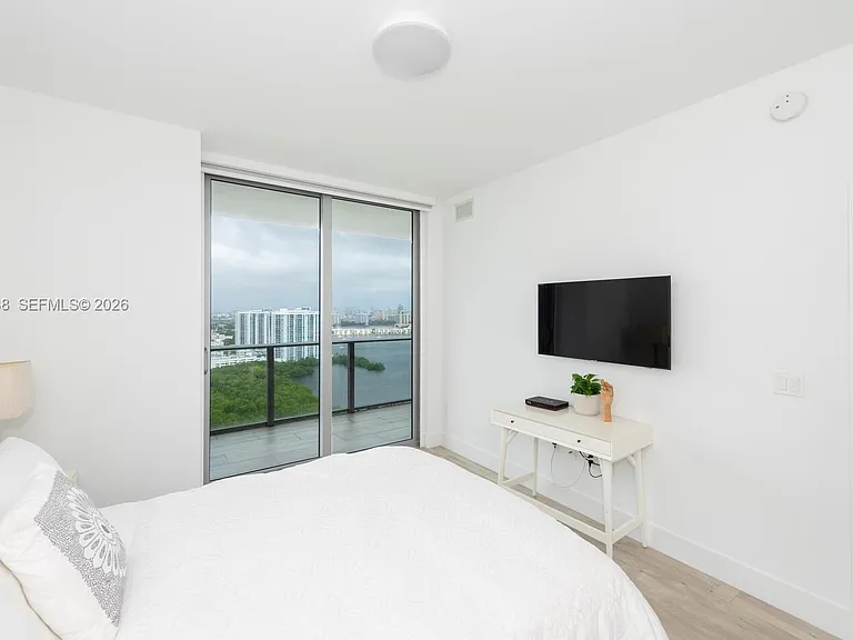 16385 Biscayne Blvd #2904-fl 3 — Photo 12