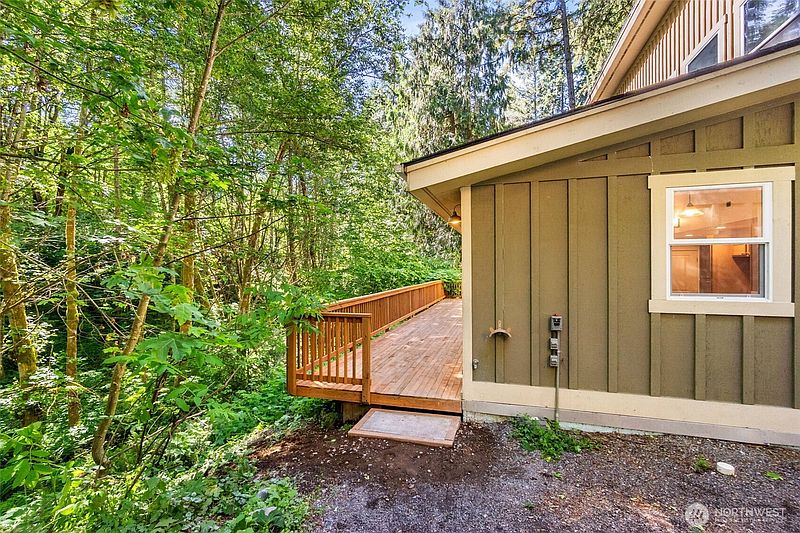 3rd image of 17818 SE Overlake Court