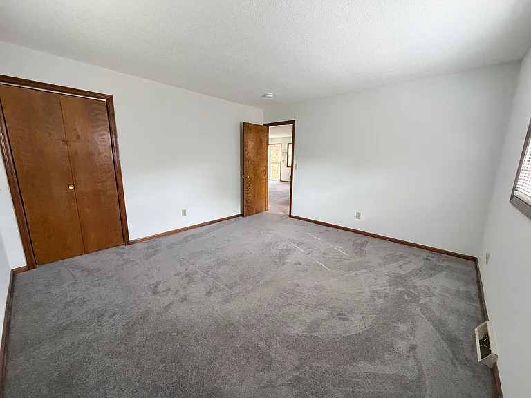 2112 Austin Dr — Photo 16