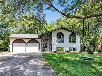 1967 Sylvan Dr, Green Bay, WI, 54313