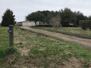 6006 Mockingbird Ln, Sealy, TX 77474