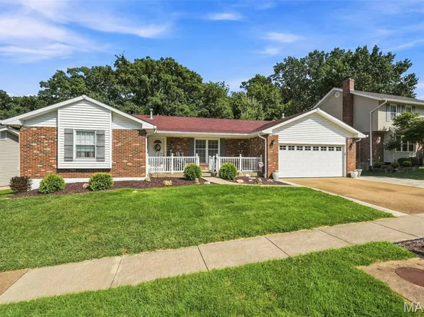 5844 Pierwood Dr, Saint Louis, MO 63129