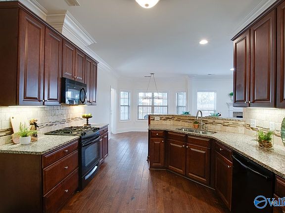 4th image of 2231 Towne Park Dr SW