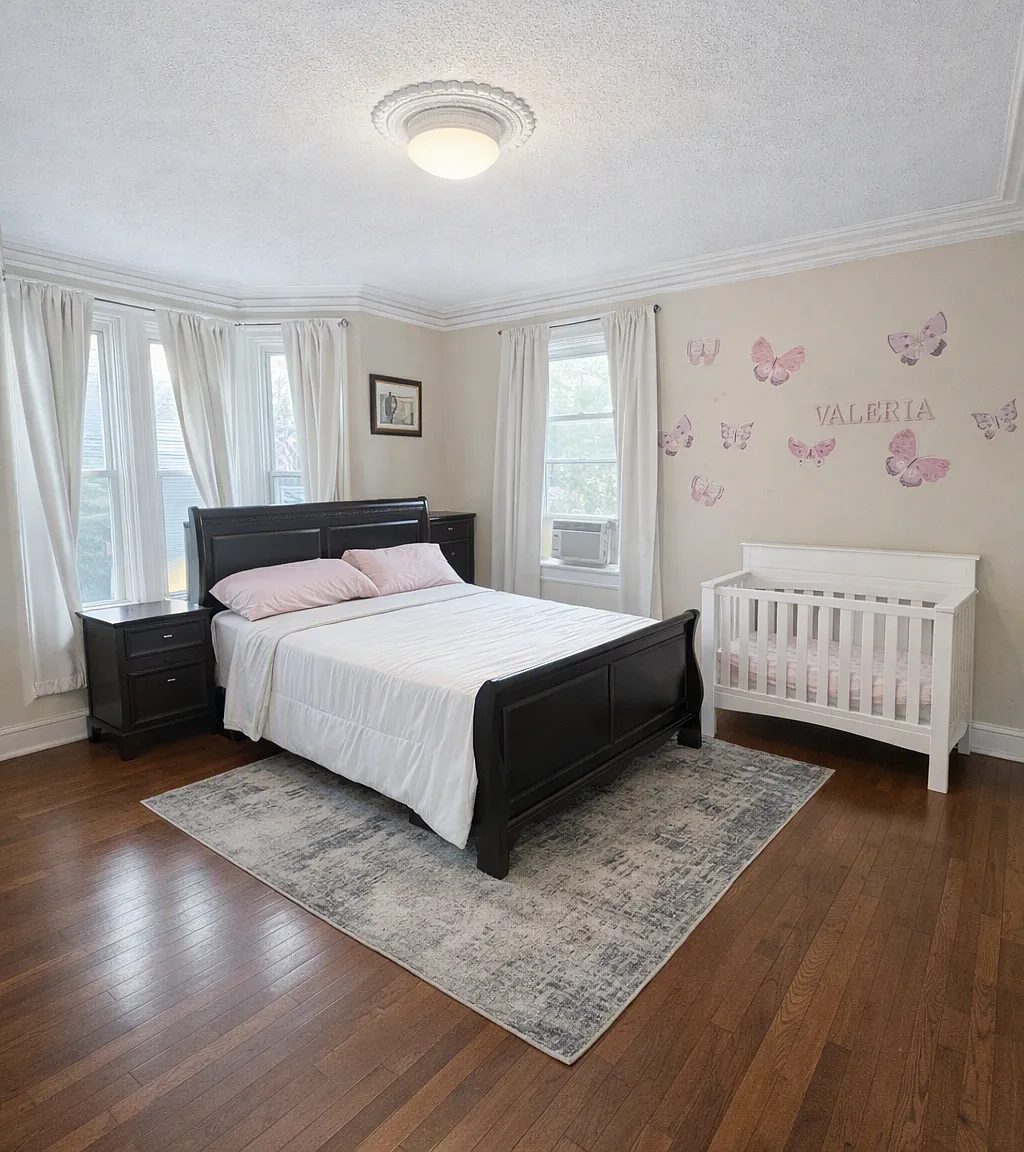 3 bed, 1200 sqft, $2,100 — Photo 4