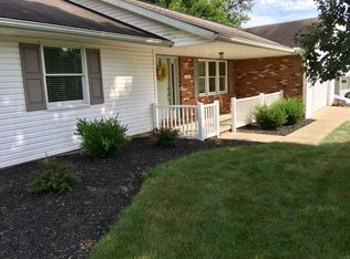 3220 Field Dr, Zanesville, OH 43701