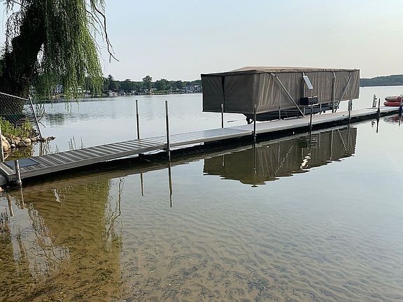 5th image of 432 W Crooked Lake Dr