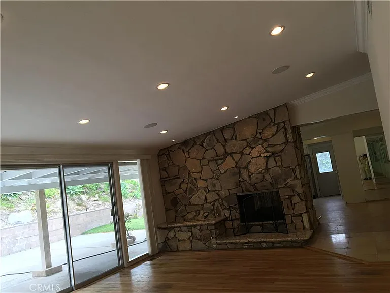 27143 Pembina Rd — Photo 16