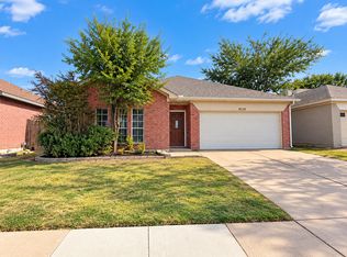 8528 Rainy Lake Dr, Fort Worth, TX 76244