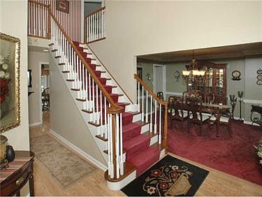2nd image of 761 Vincent Dr