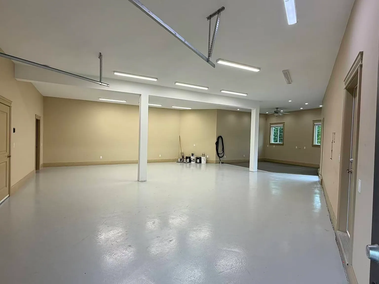 Studio, 1200 sqft, $2,200 — Photo 2