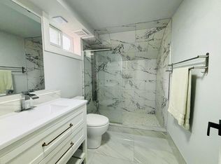 25 Duffield Rd #3, Toronto, ON M9P 3C8
