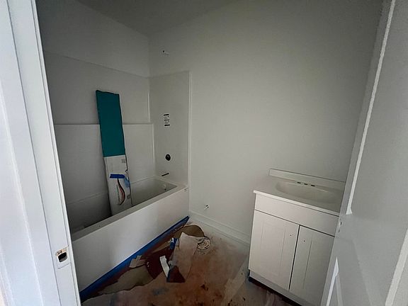 5th image of 142/144 Andover Rd