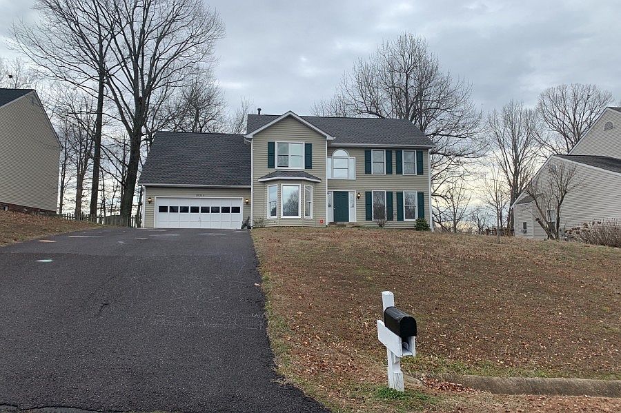 1st image of 10211 N Hampton Ln