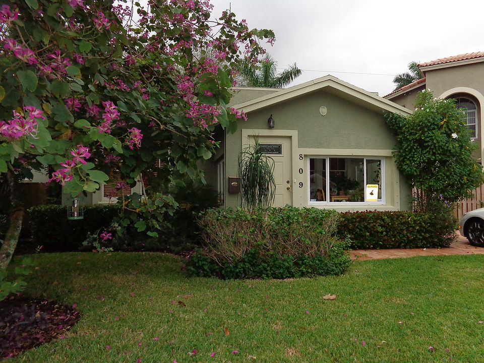 2nd image of 809 SW 8th Ter