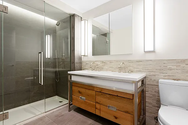 Rented by BLU Real Estate | media 4