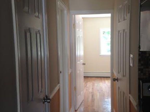 5th image of 934 E 226th St #1A