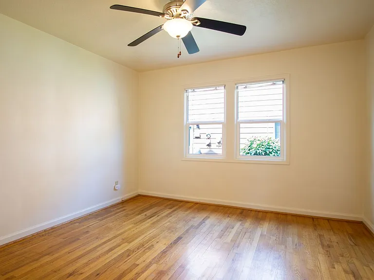 2500 NE Couch St #3 — Photo 9