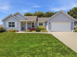 511 N Rebecca Ln, Lawrence, KS 66044