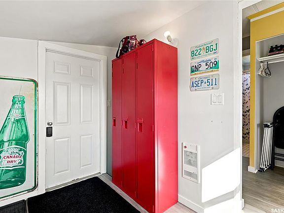 4th image of 134 Spruce STREET